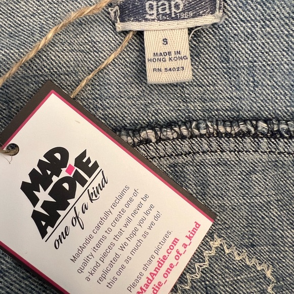 One-of-a-Kind Vintage Gap MadAndie Jean Jacket with Custom Cross - Small - Picture 4 of 5